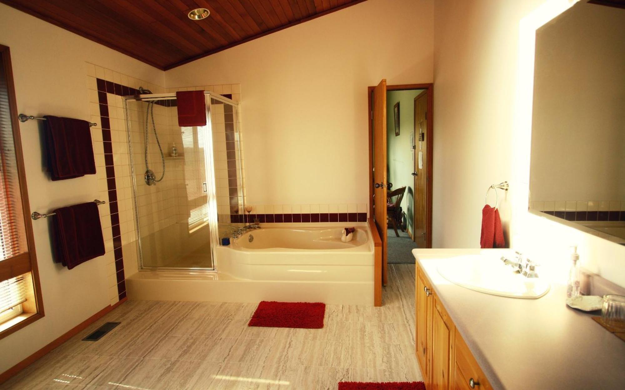 Moon And Sixpence Bed & Breakfast ยูคลูเลต ภายนอก รูปภาพ