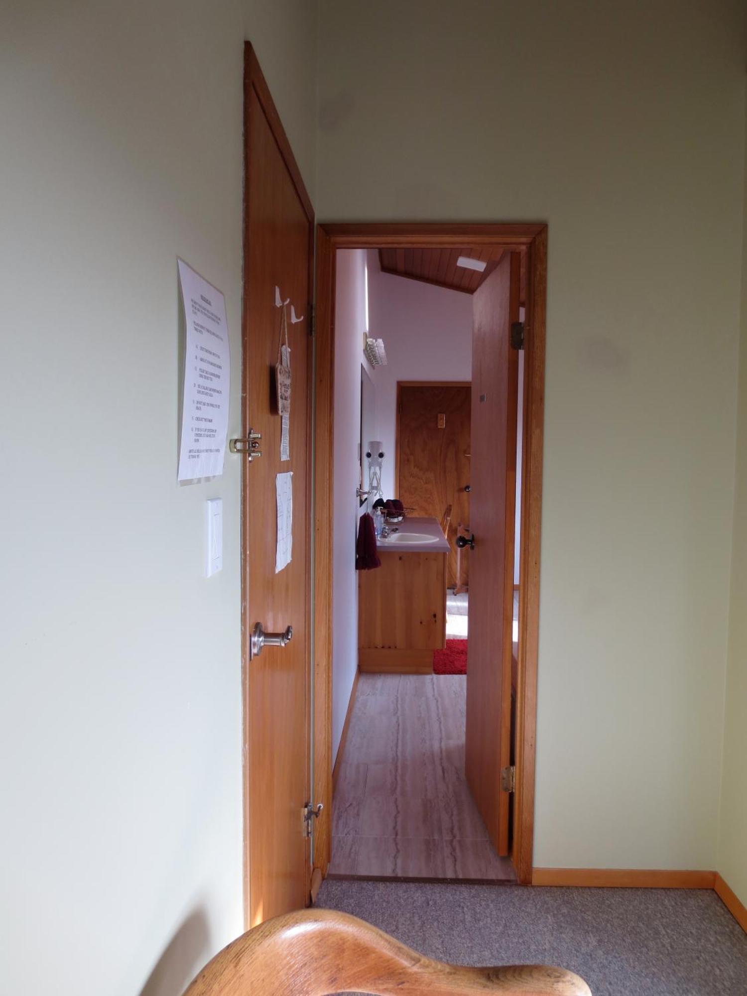 Moon And Sixpence Bed & Breakfast ยูคลูเลต ภายนอก รูปภาพ