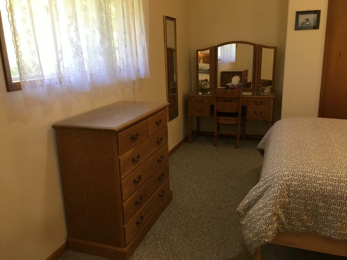 Moon And Sixpence Bed & Breakfast ยูคลูเลต ภายนอก รูปภาพ