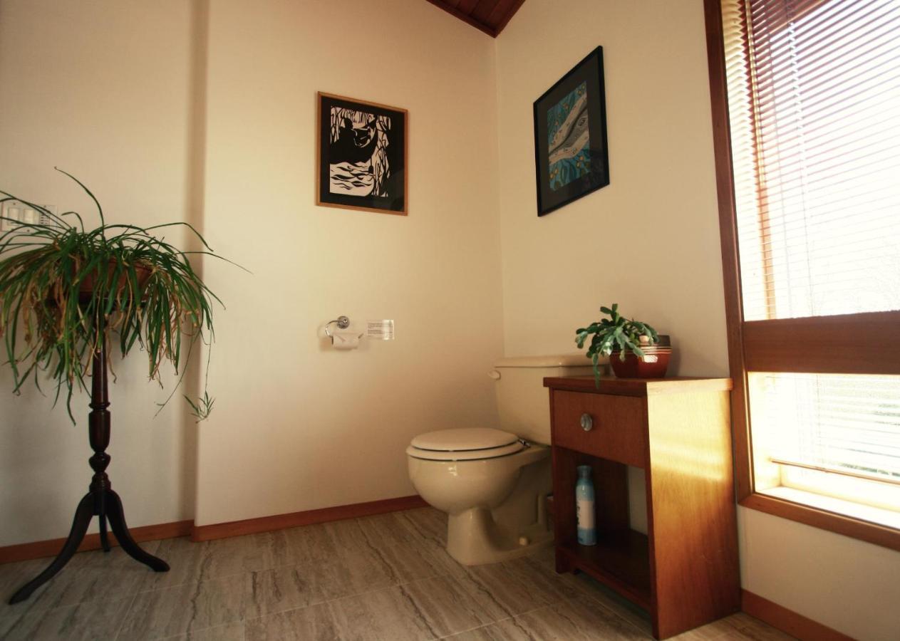 Moon And Sixpence Bed & Breakfast ยูคลูเลต ภายนอก รูปภาพ